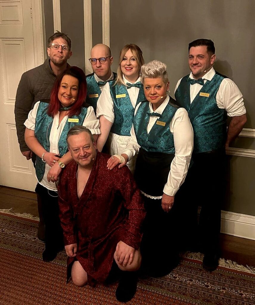 Room Service, Cast